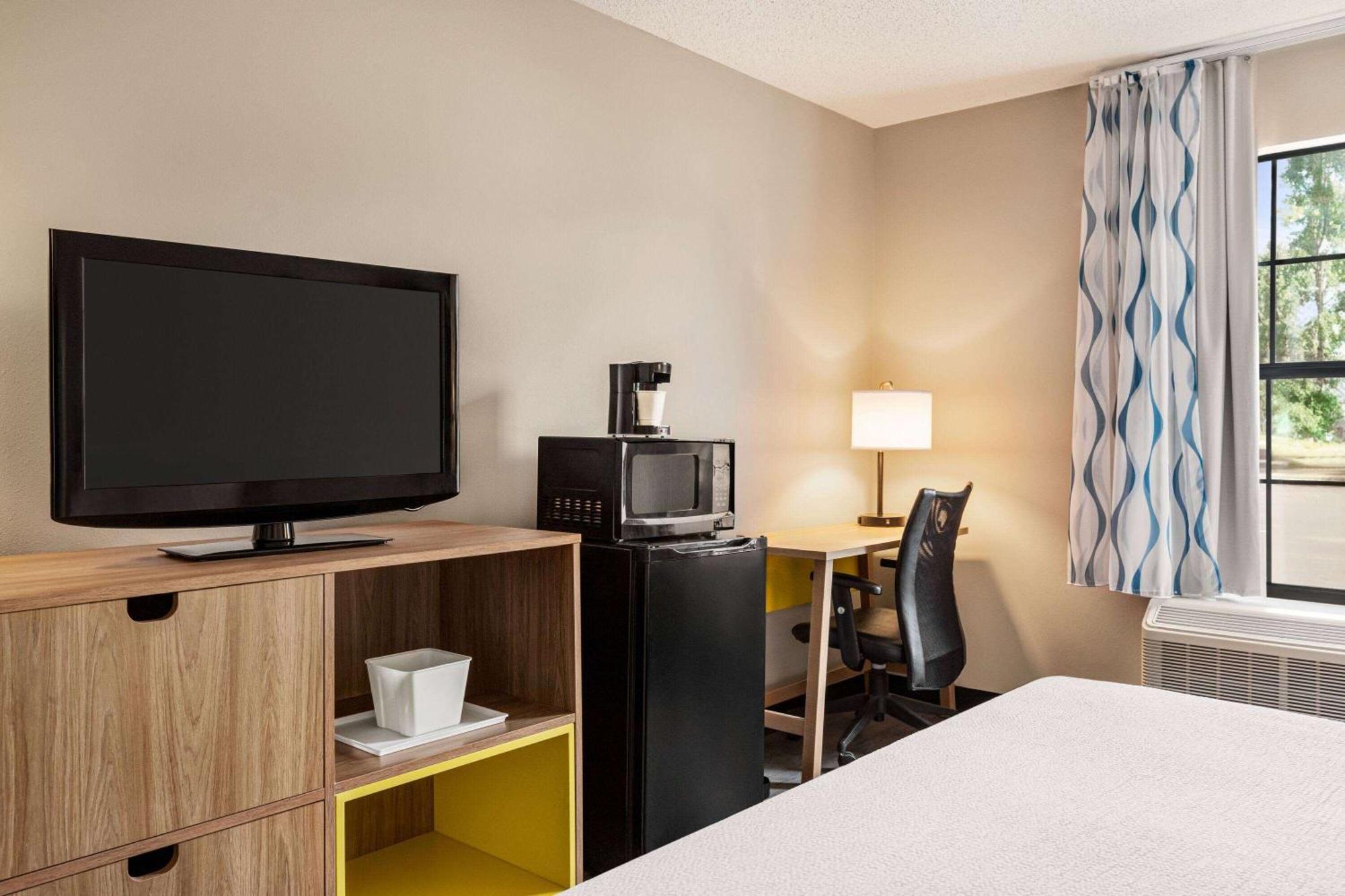 Days Inn By Wyndham Shallotte Buitenkant foto
